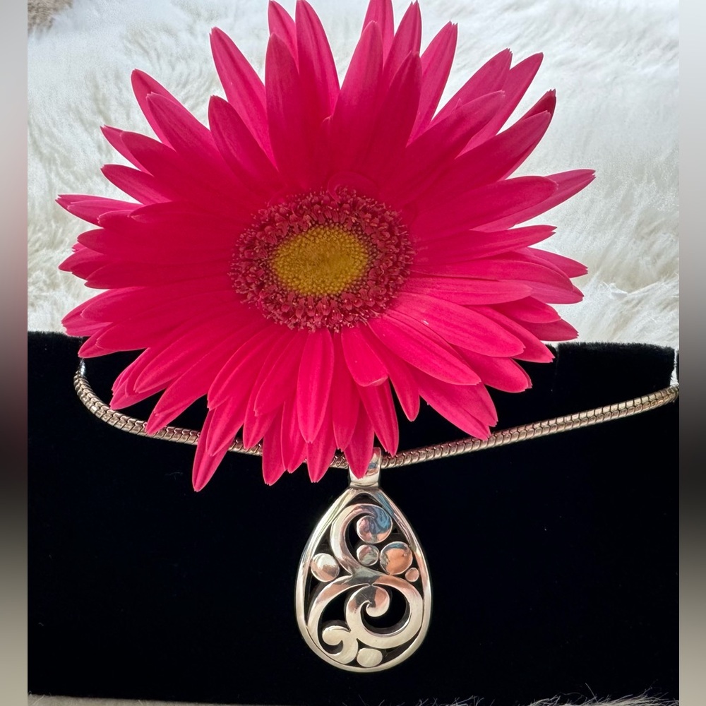🩷 BRIGHTON Contempo Pear- Shaped Pendant Adjustable Necklace - Picture 2 of 8